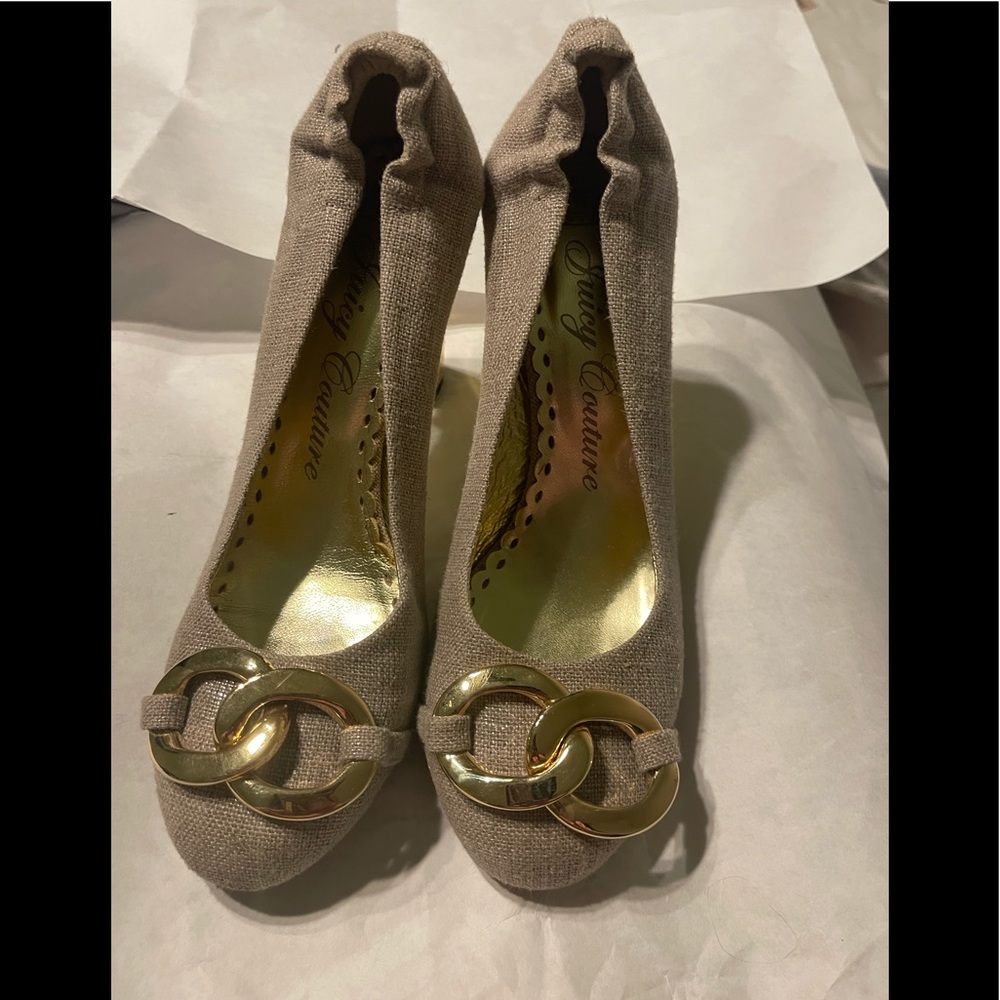 Juicy Couture Shoes Tan Gold made in Italy size 7